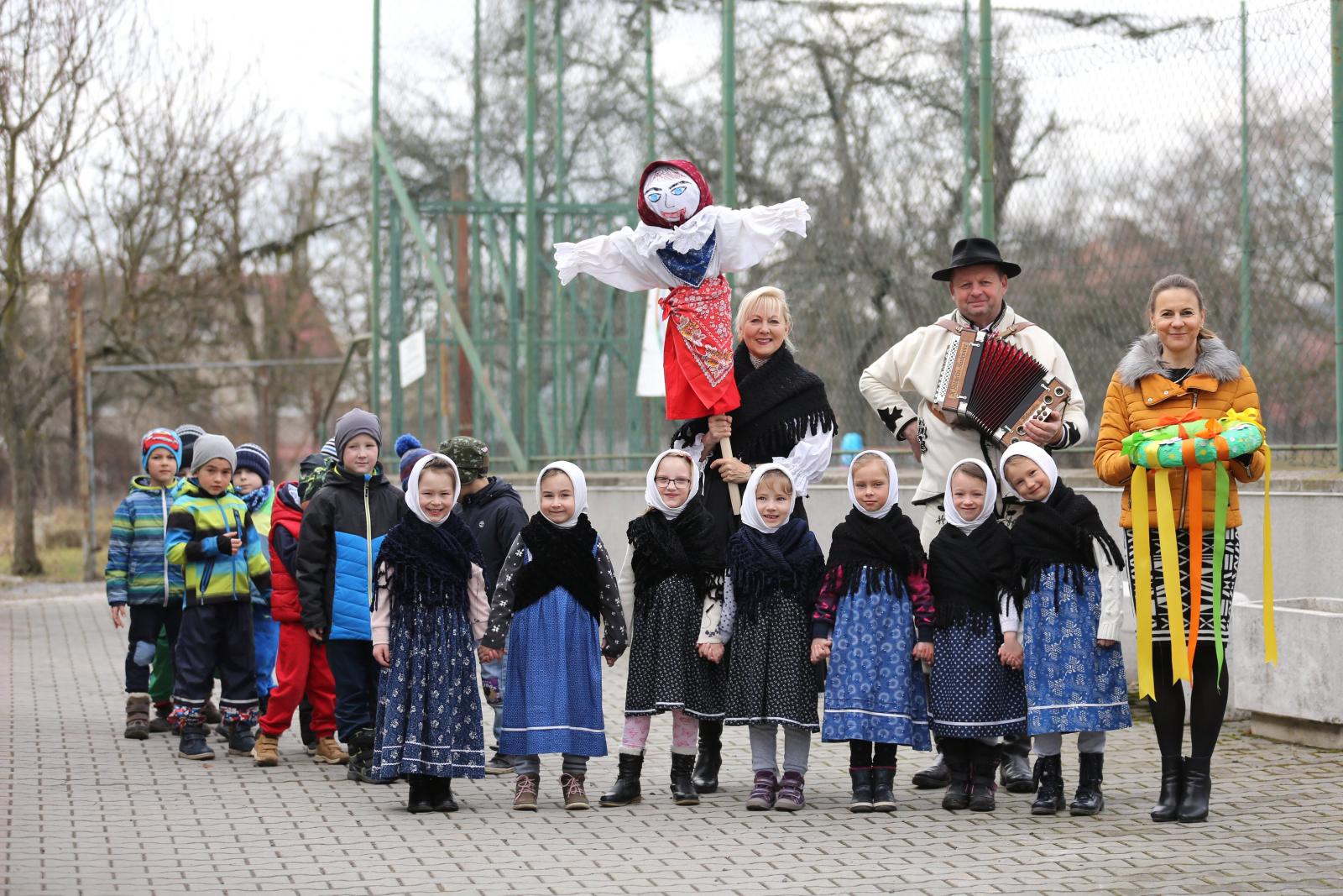 Fotogaléria Vynášanie Moreny (14) Vynášanie Moreny