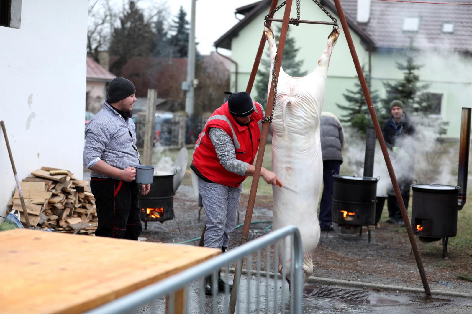 Fotogaléria Príchod MIKULÁŠA a domáca zabíjačka (15) Príchod MIKULÁŠA a domáca zabíjačka